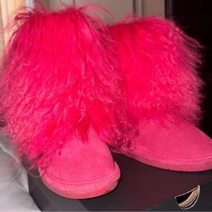 Pink BearPaw fur boot. Size 2 (youth)